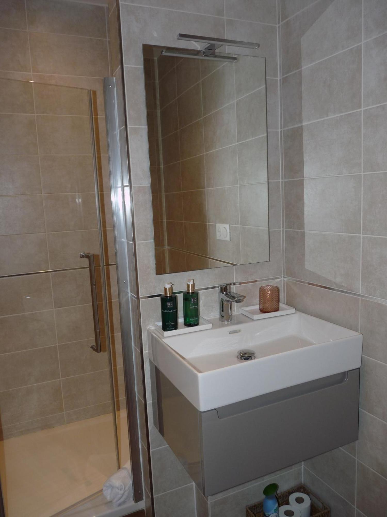 Bed and Breakfast Le Limas Avignone Camera foto